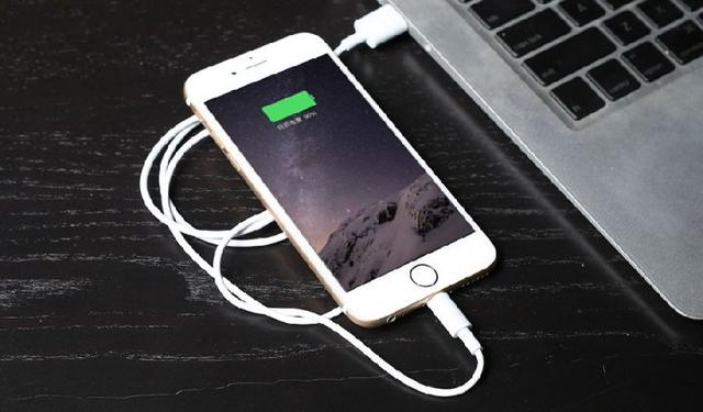手機電池不耐用，手機待機續航短，手機維修