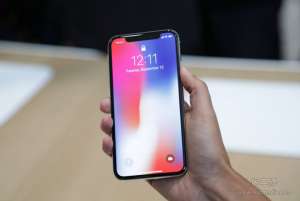 部分?iPhone X手機終究是逃不過質量問題，聽筒有雜音！