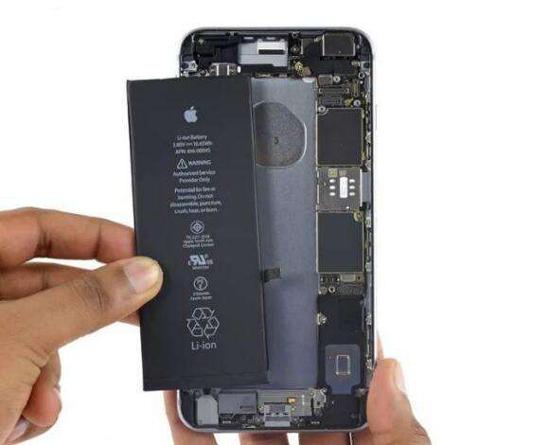 iphone電池更換庫存告罄，蘋果低價換電池或延遲