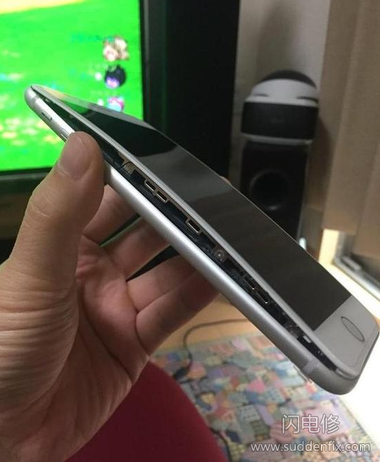 iPhone?8又出事故-手機電池為何會鼓包？