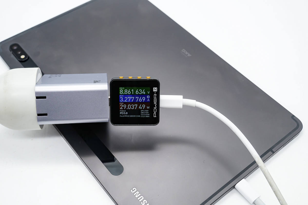 充電頭卡到充電槽里了怎么辦？